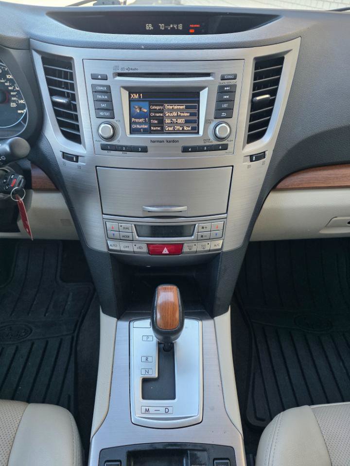 Used 2014 Subaru Outback 2.5i Limited w/ Moonroof Package AWD/4WD image 17