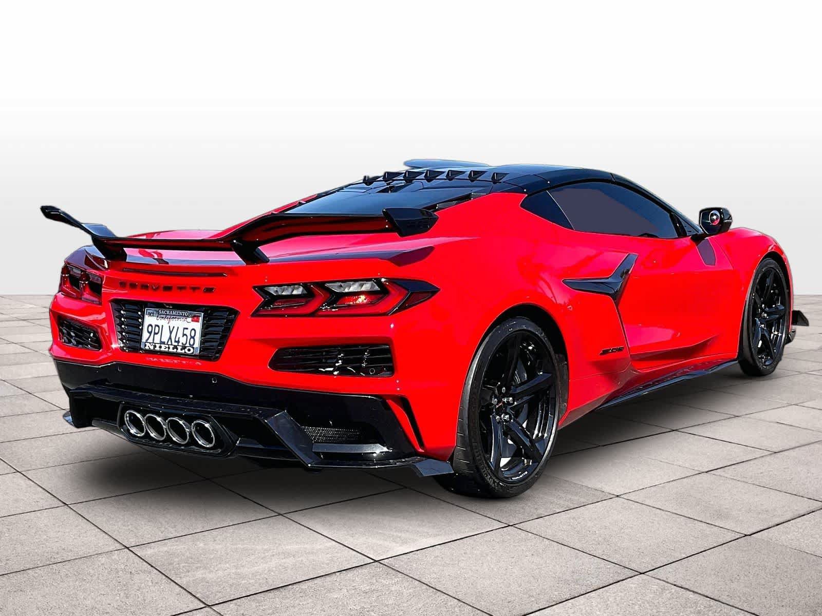 Used 2024 Chevrolet Corvette Z06 w/ Z07 Performance Package RWD image 16