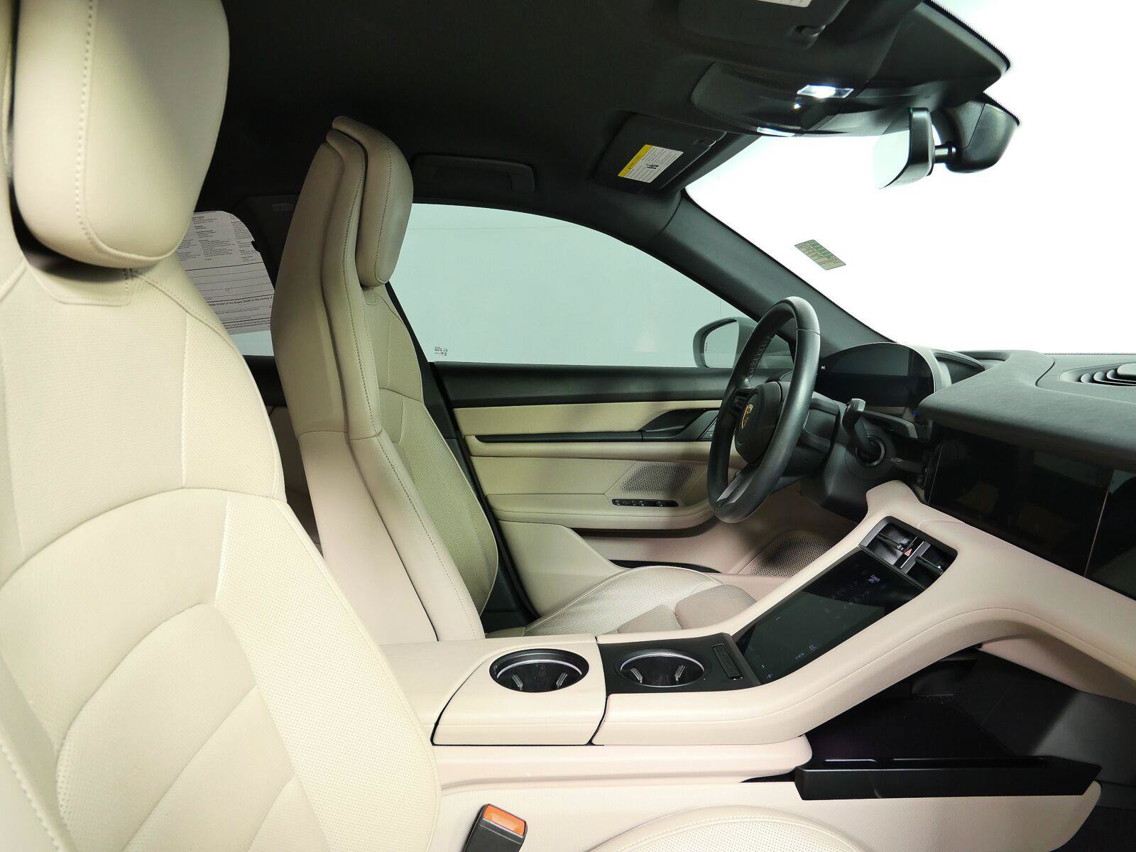 Used 2023 Porsche Taycan RWD image 19