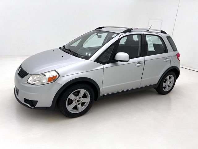 Used 2010 Suzuki SX4 Touring AWD/4WD image 5