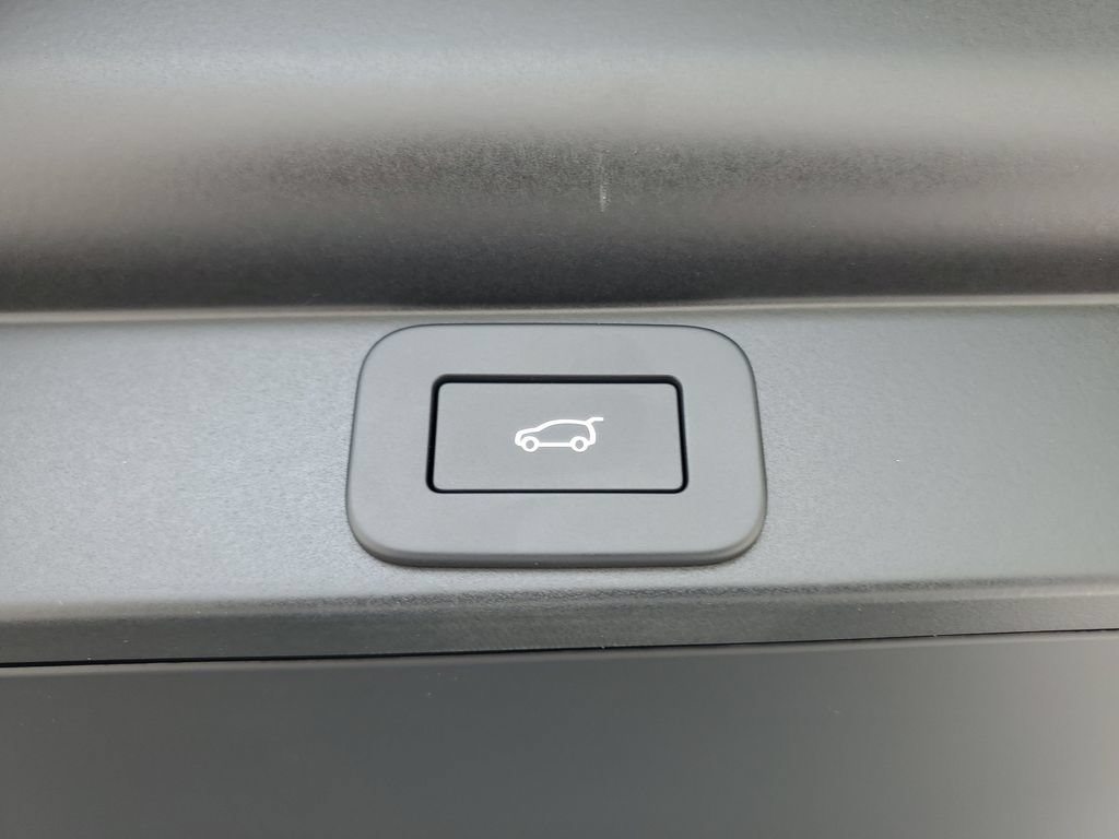 New 2026 Land Rover Range Rover Long Wheelbase SE AWD/4WD image 31