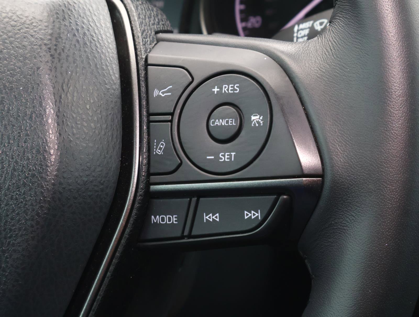 Used 2024 Toyota Camry SE image 26