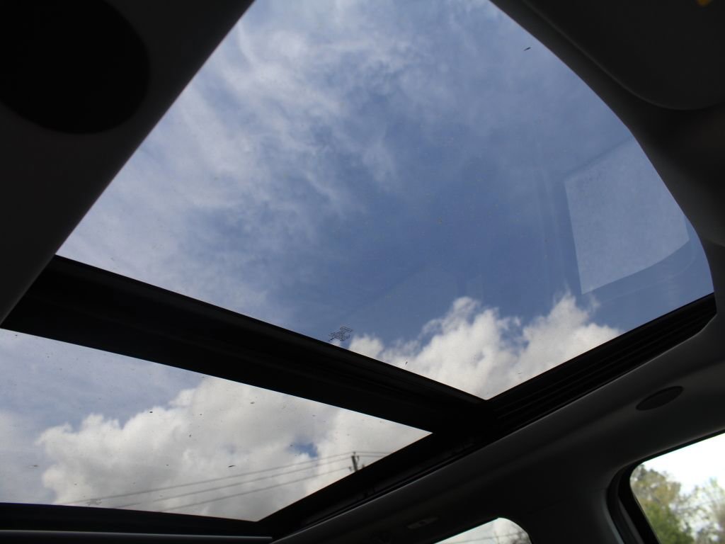 New 2026 Ford F250 Lariat w/ Black Appearance Package image 17