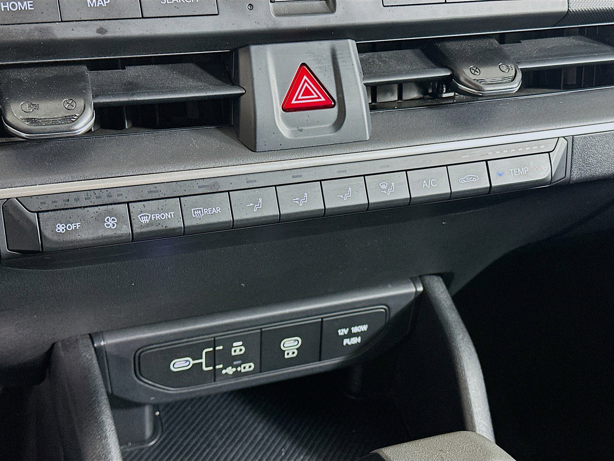 Used 2025 Kia K4 LXS image 23