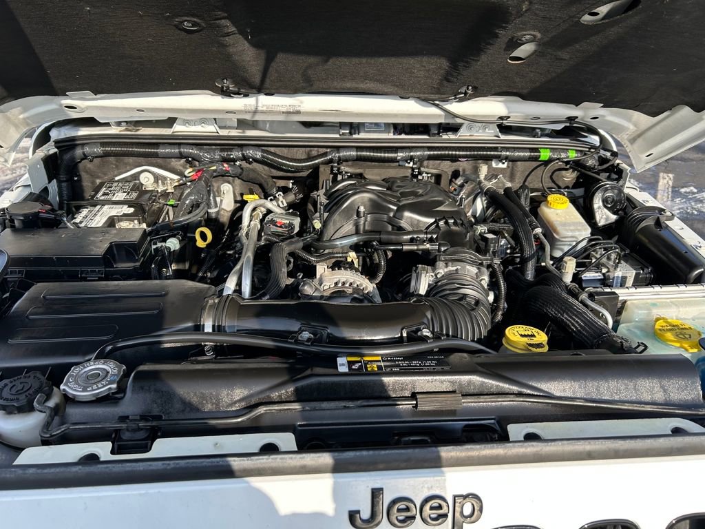 Certified 2018 Jeep Wrangler Unlimited Sahara image 23