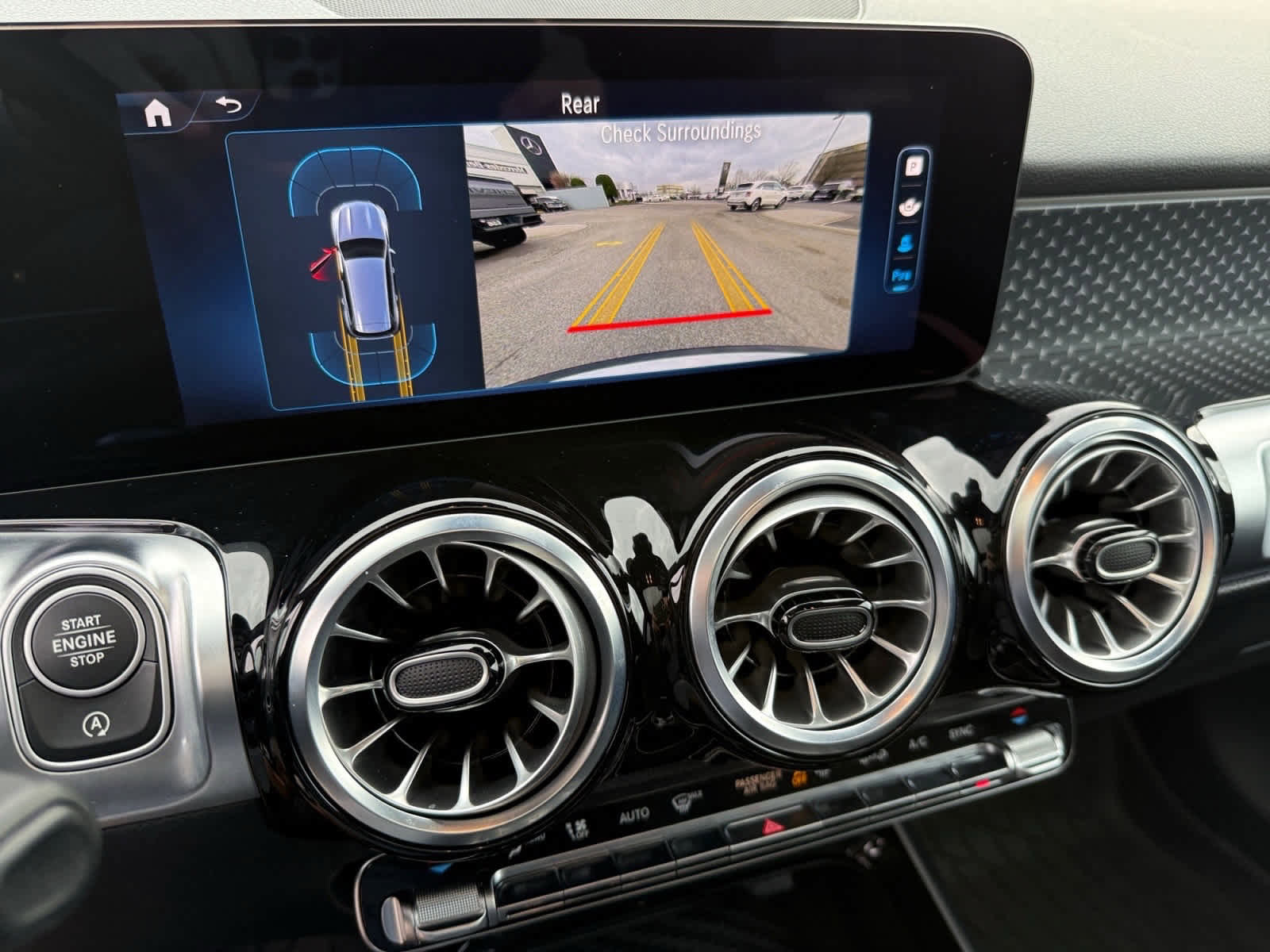 Certified 2024 Mercedes-Benz GLB 250 image 17