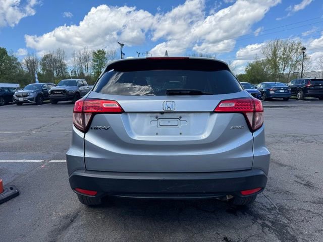 Used 2018 Honda HR-V LX image 2