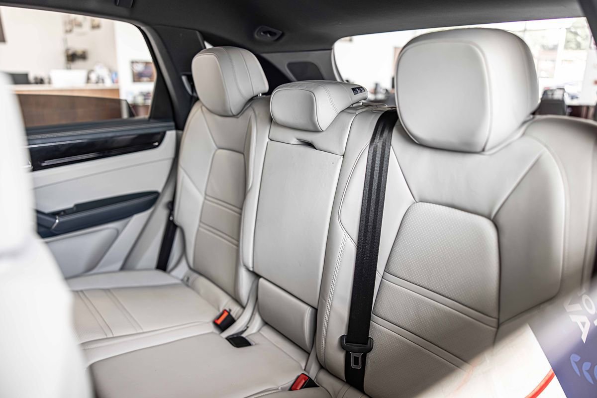 Used 2021 Porsche Cayenne E-Hybrid AWD/4WD image 34