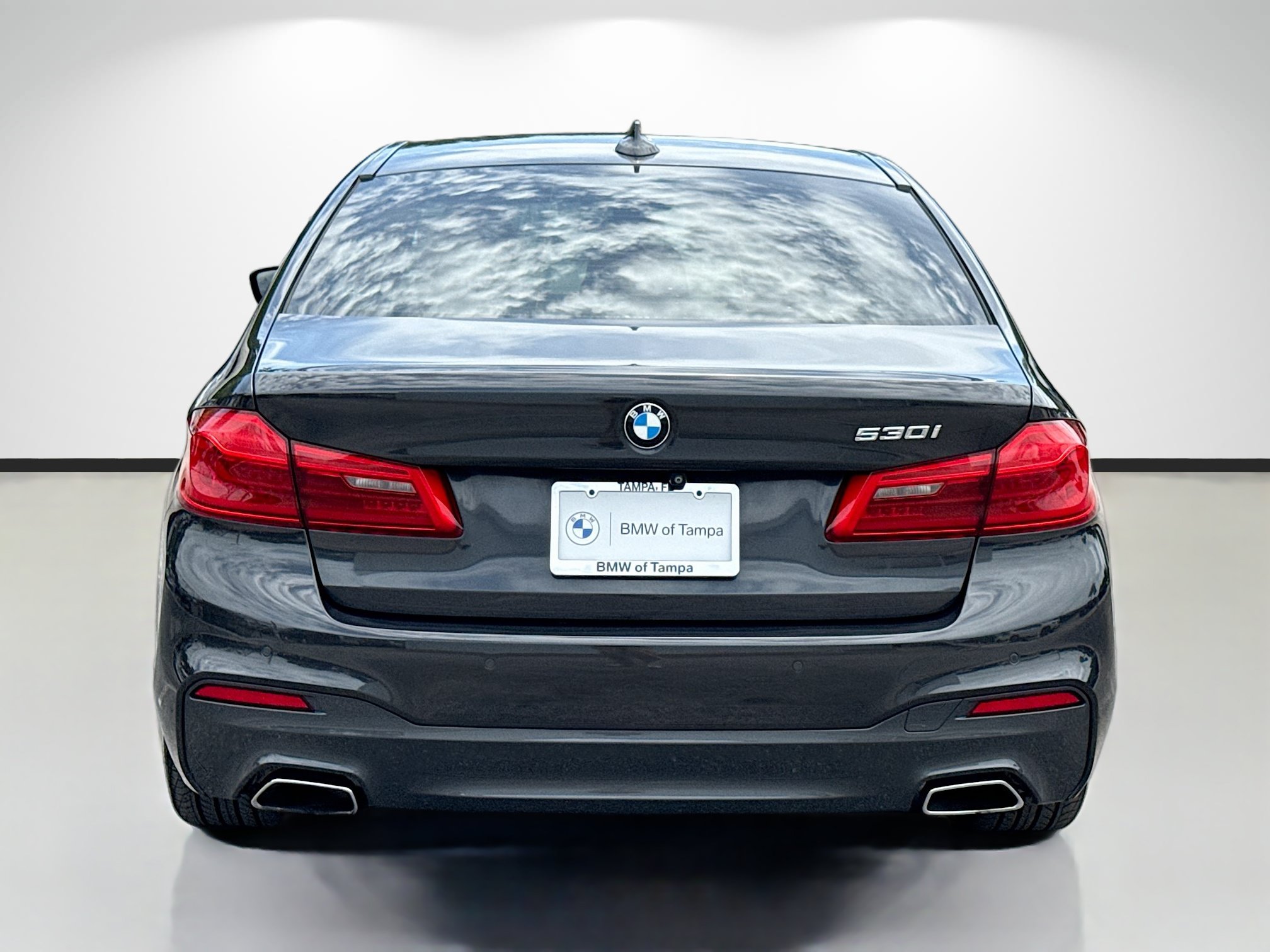 Used 2019 BMW 530i w/ M Sport Package RWD image 4