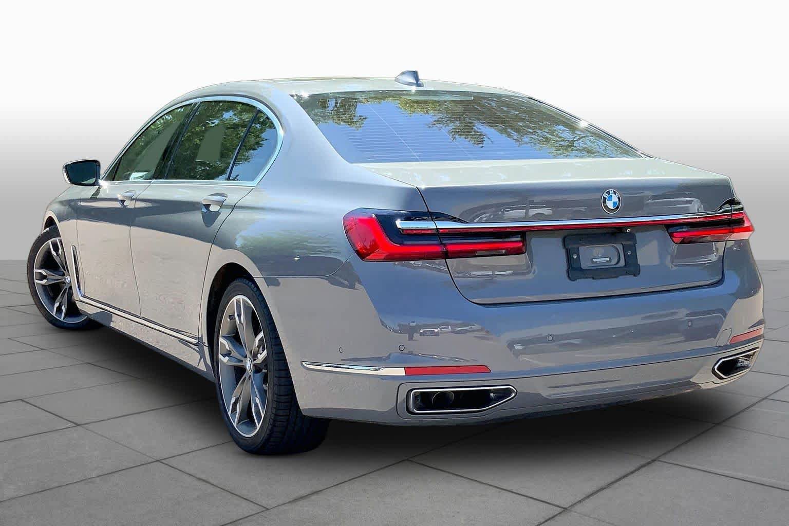 Used 2020 BMW 750i xDrive w/ Autobahn Package AWD/4WD image 11