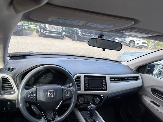 Used 2016 Honda HR-V LX image 11