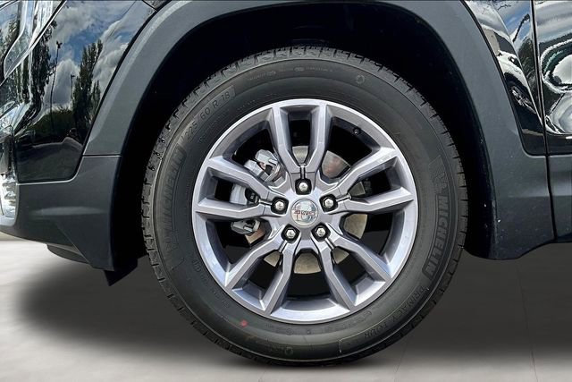 Certified 2023 GMC Terrain SLT w/ Tech Package AWD/4WD image 34