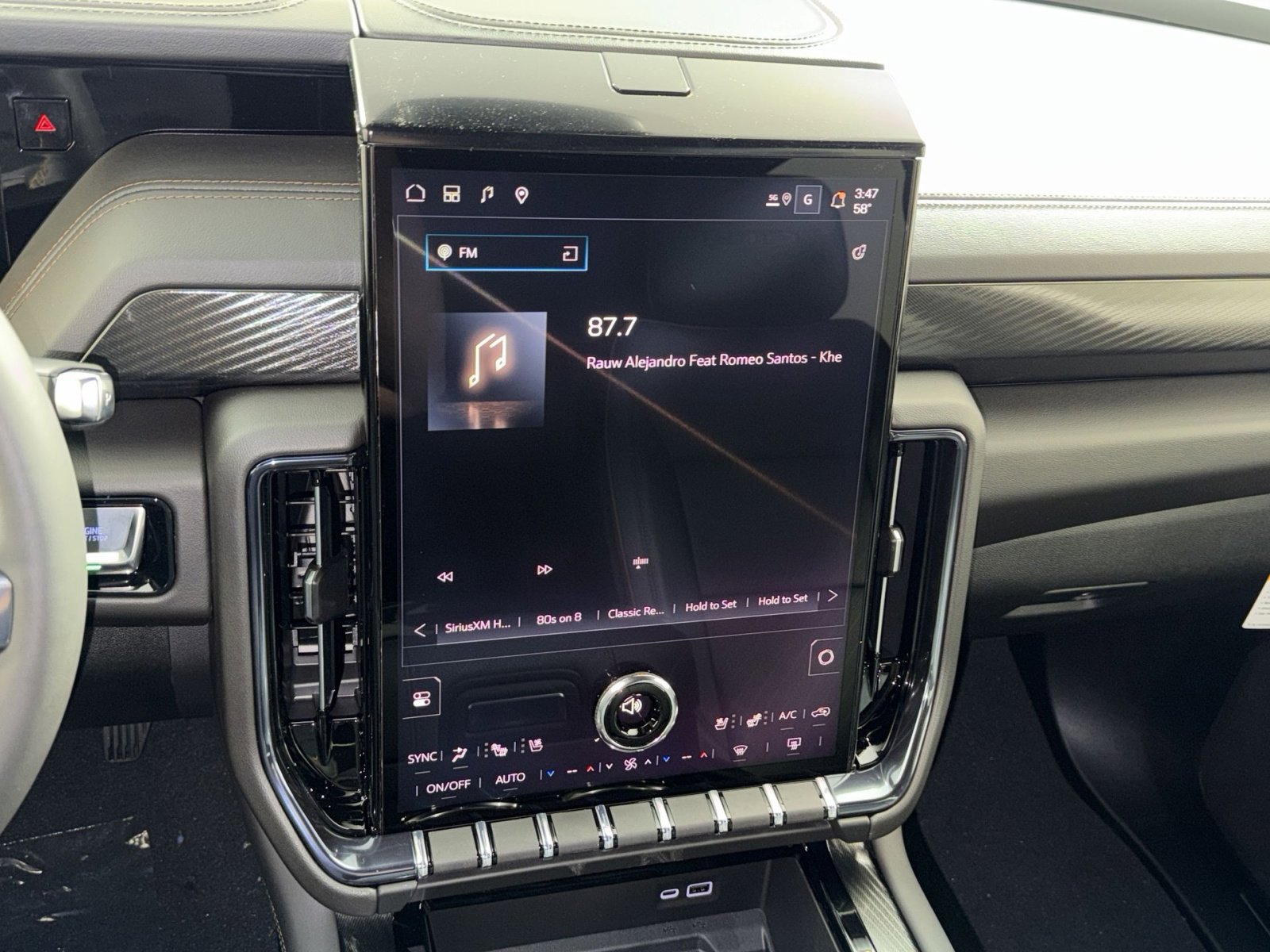 New 2026 GMC Yukon XL AT4 image 18