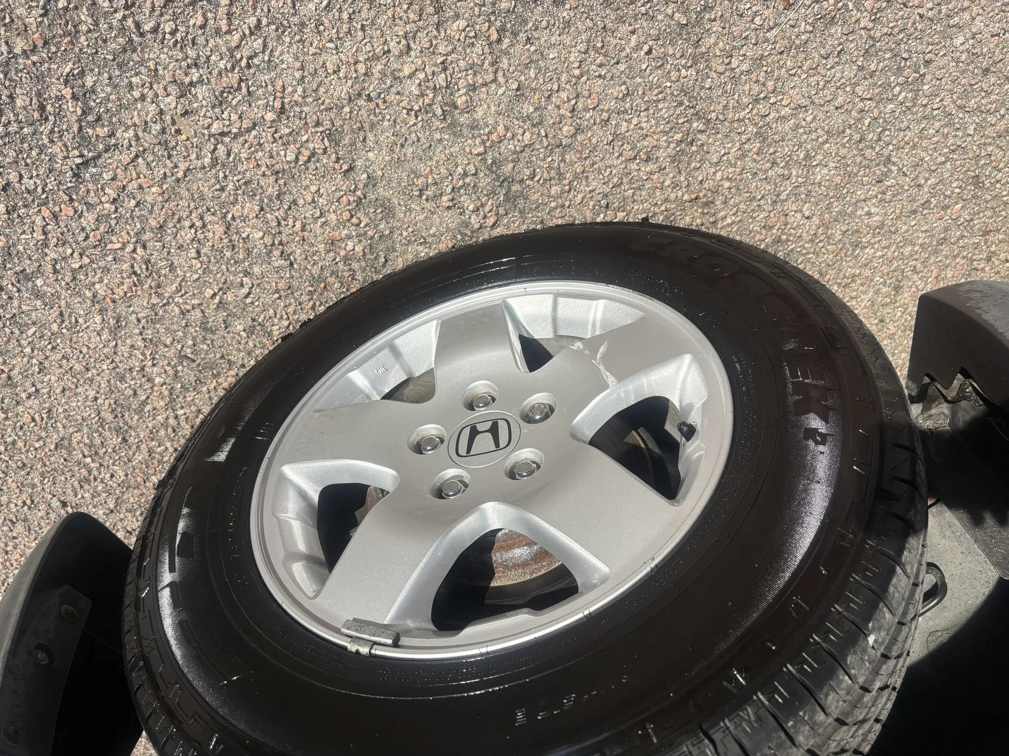 Used 2004 Honda Element EX image 46