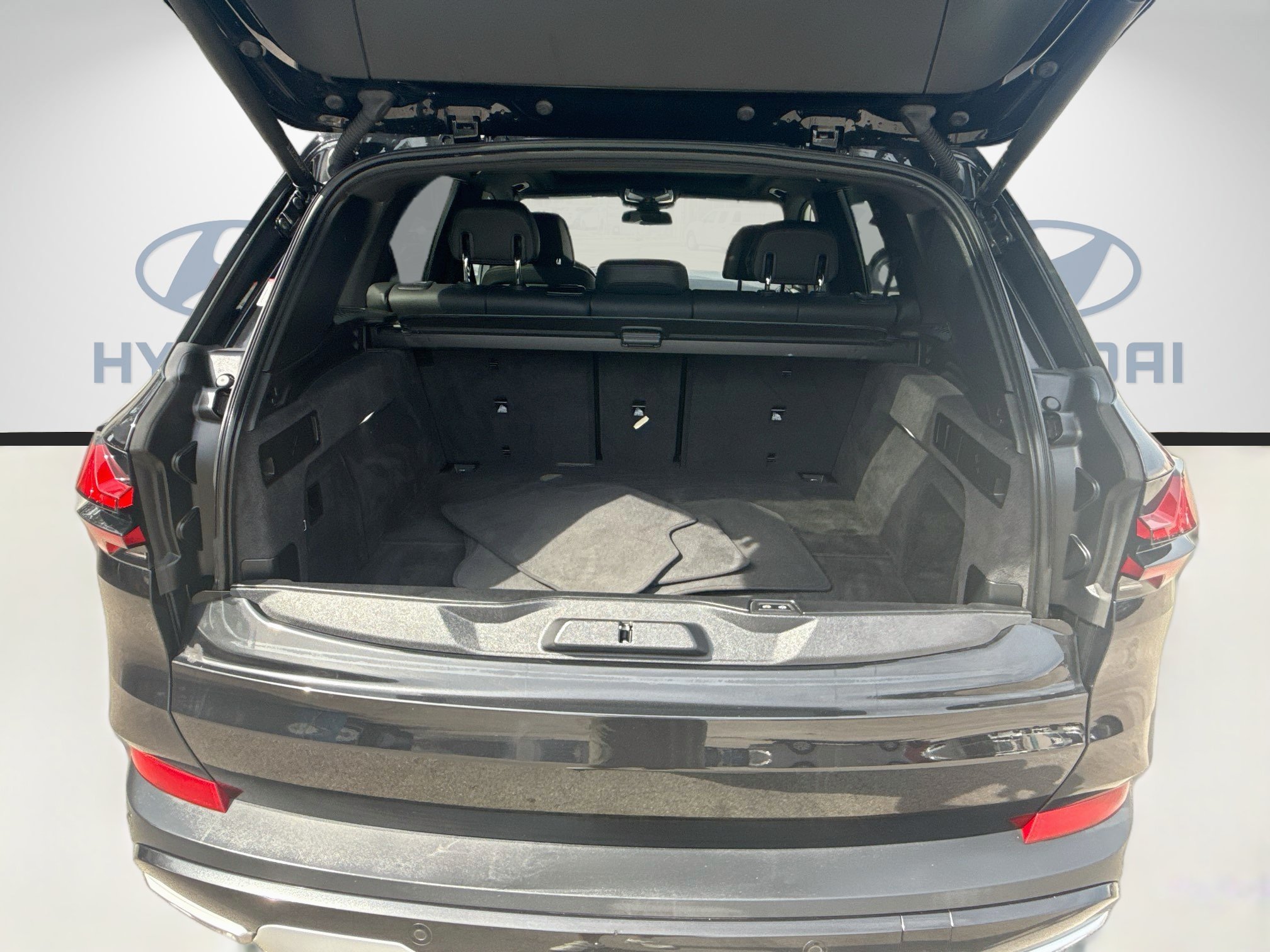 Used 2024 BMW X5 xDrive50e AWD/4WD image 24