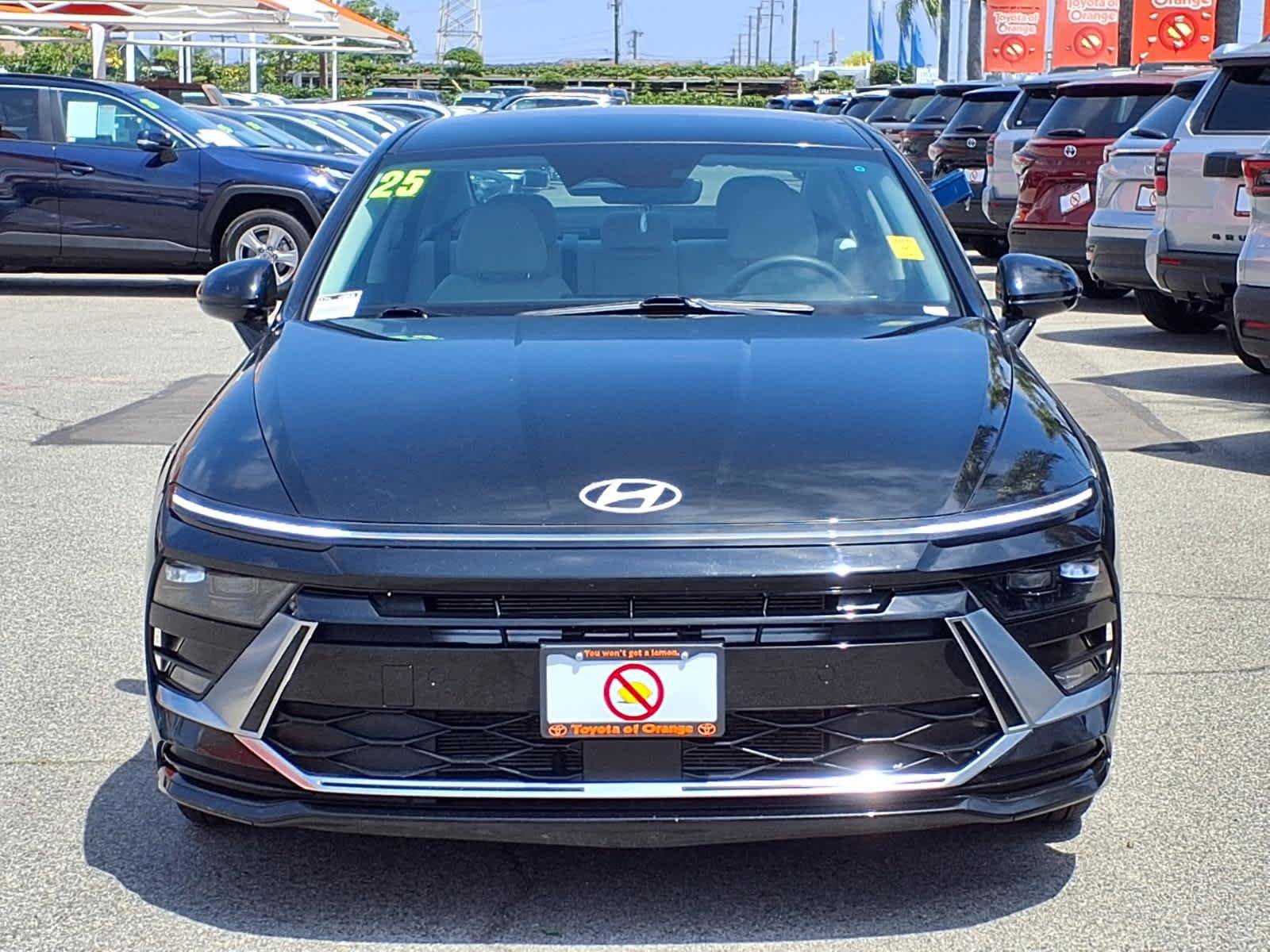 Used 2025 Hyundai Sonata SEL FWD image 2