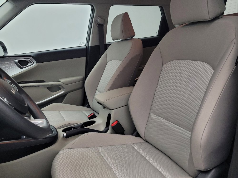 Used 2025 Kia Soul LX w/ LX Technology Package image 17