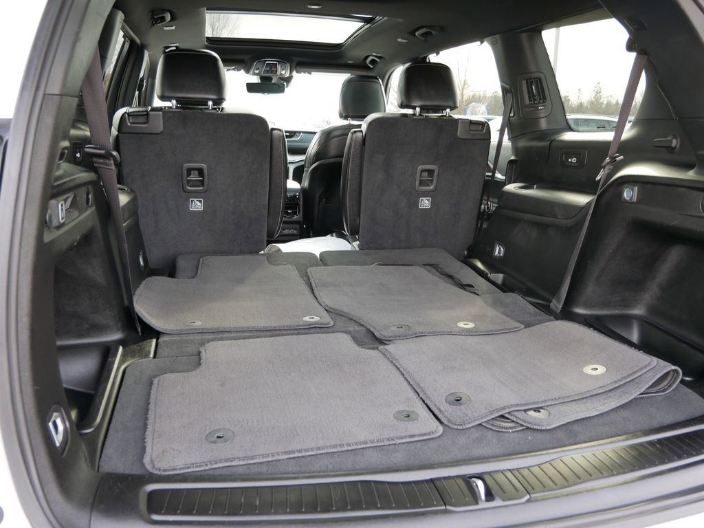 Used 2024 Jeep Grand Cherokee L Limited w/ Luxury Tech Group II image 10