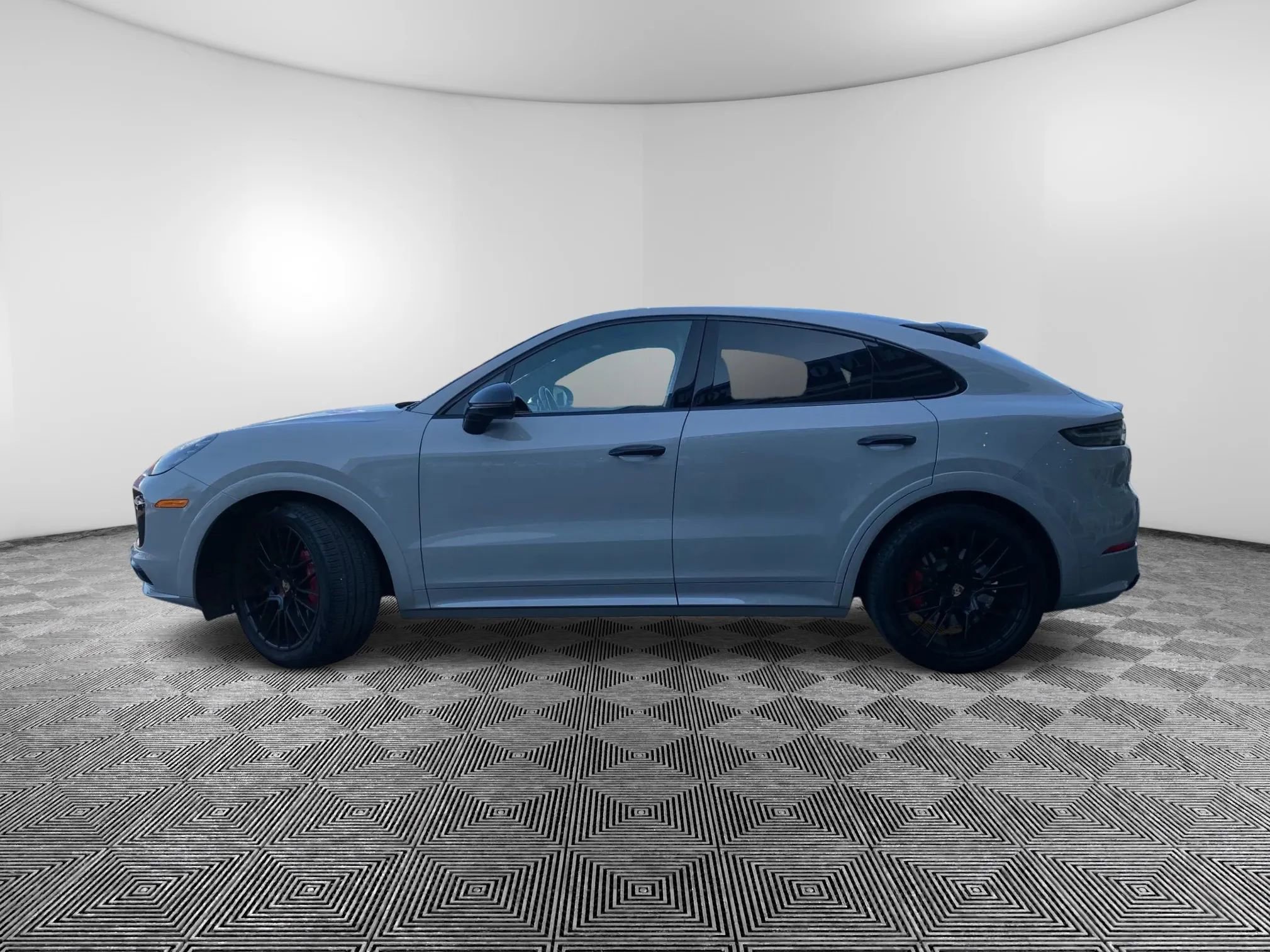 Used 2023 Porsche Cayenne GTS AWD/4WD image 9