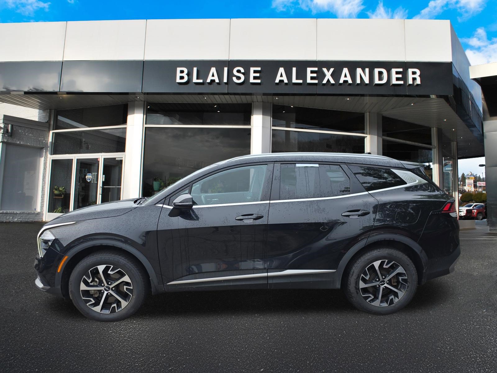 Used 2023 Kia Sportage EX AWD/4WD image 7