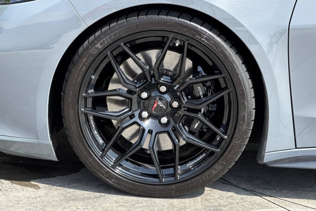 Used 2024 Chevrolet Corvette Z06 w/ Stealth Interior Trim Package RWD image 31