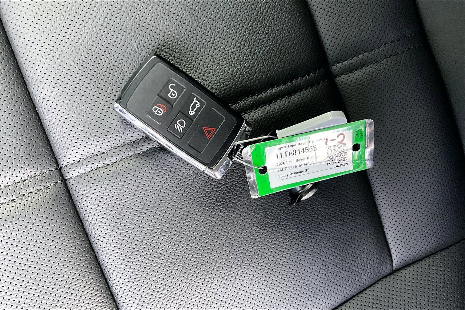 Used 2026 Land Rover Range Rover Velar Dynamic SE image 11