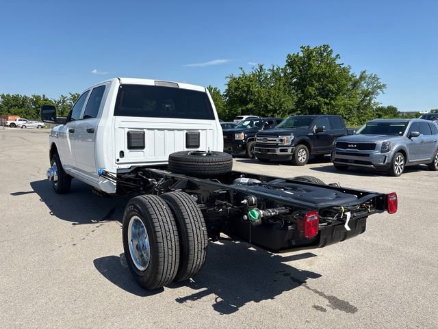 New 2026 RAM 3500 Tradesman w/ Chrome Appearance Group A AWD/4WD image 7
