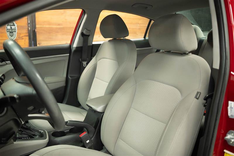 Used 2020 Hyundai Elantra SE FWD image 10
