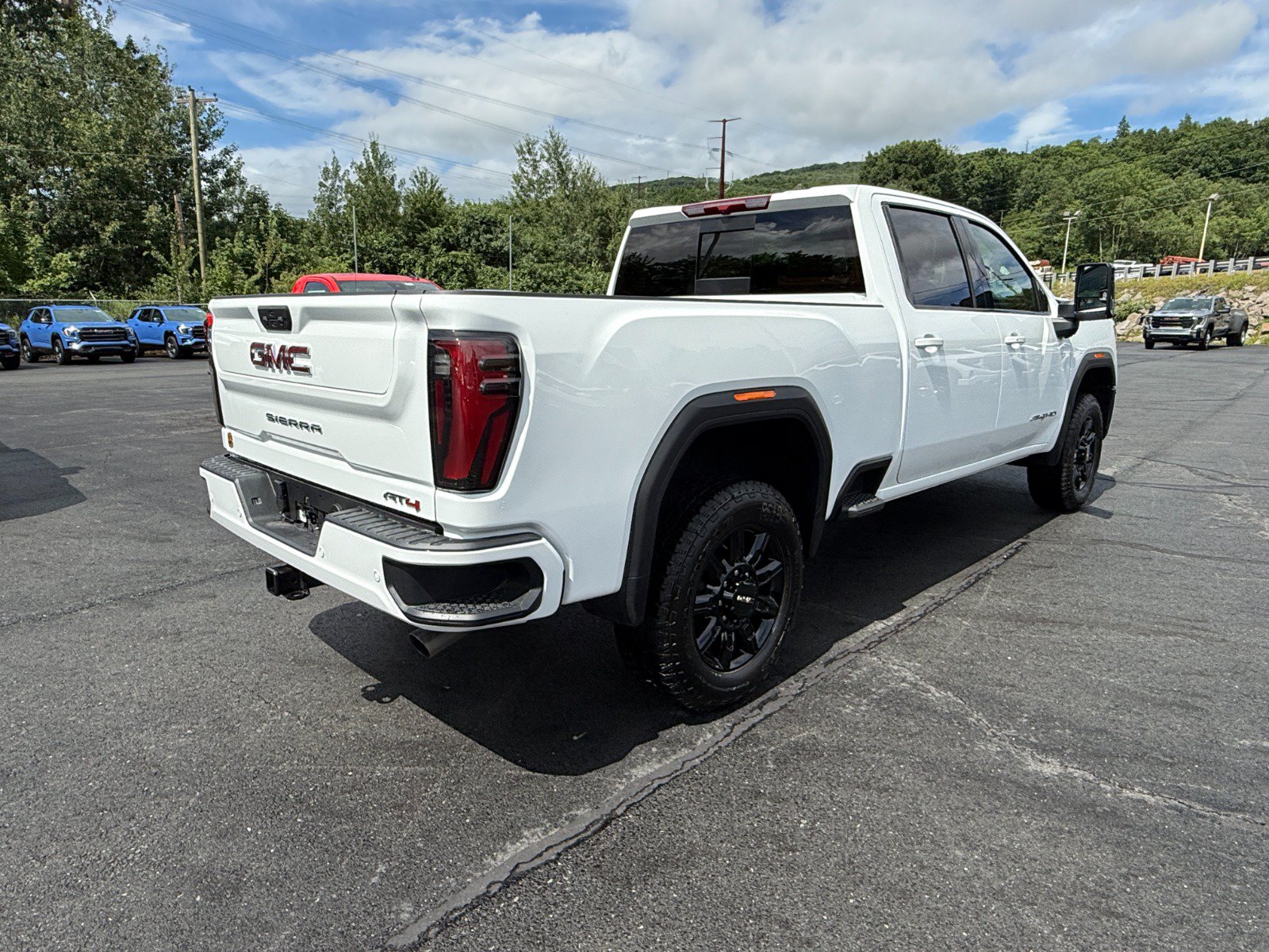 New 2026 GMC Sierra 2500 AT4 w/ AT4 Preferred Package AWD/4WD image 5