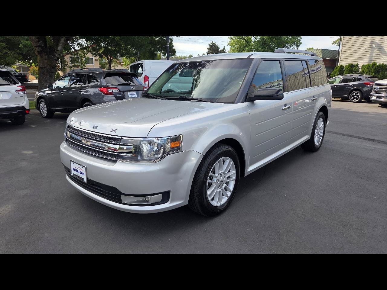 Used 2018 Ford Flex SEL AWD/4WD image 2