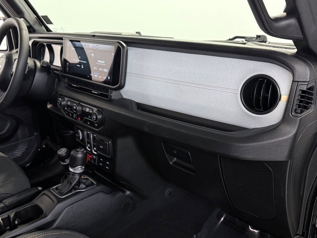 Certified 2024 Jeep Wrangler Willys image 15
