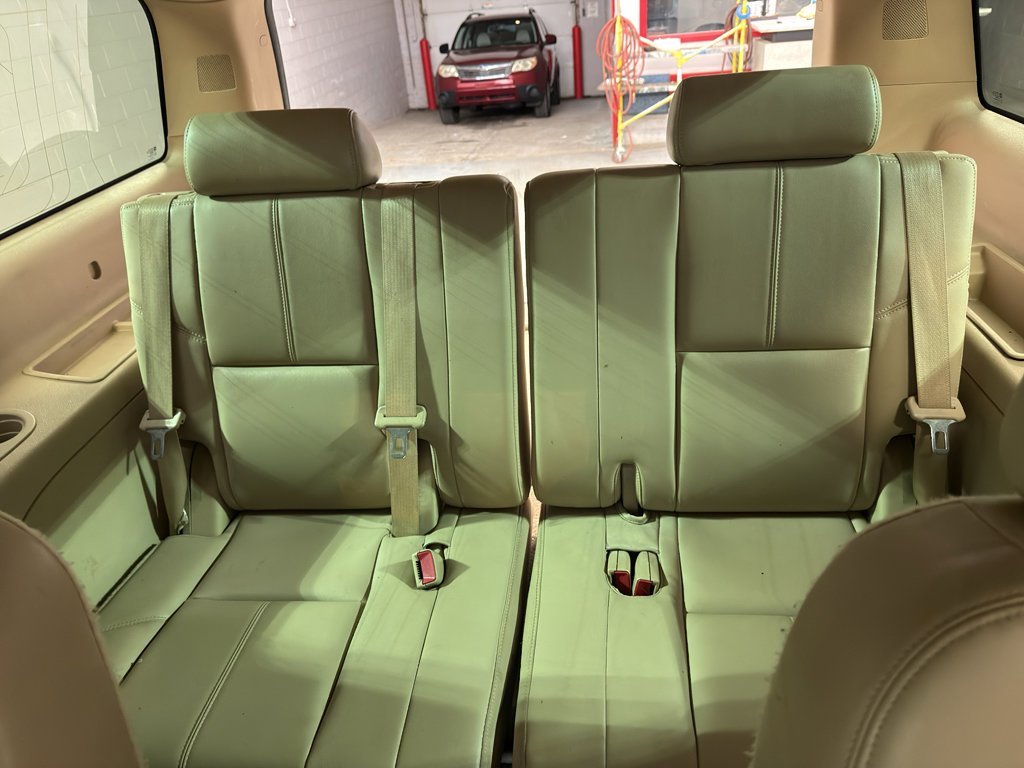 Used 2014 Chevrolet Suburban LT w/ Luxury Package image 30