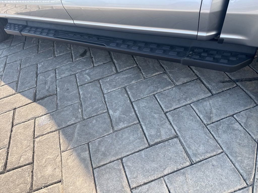 Used 2025 Ford F150 Lightning XLT image 7