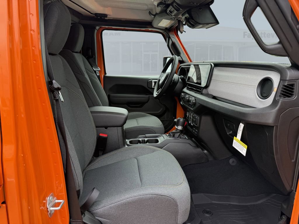 New 2025 Jeep Gladiator Sport image 17