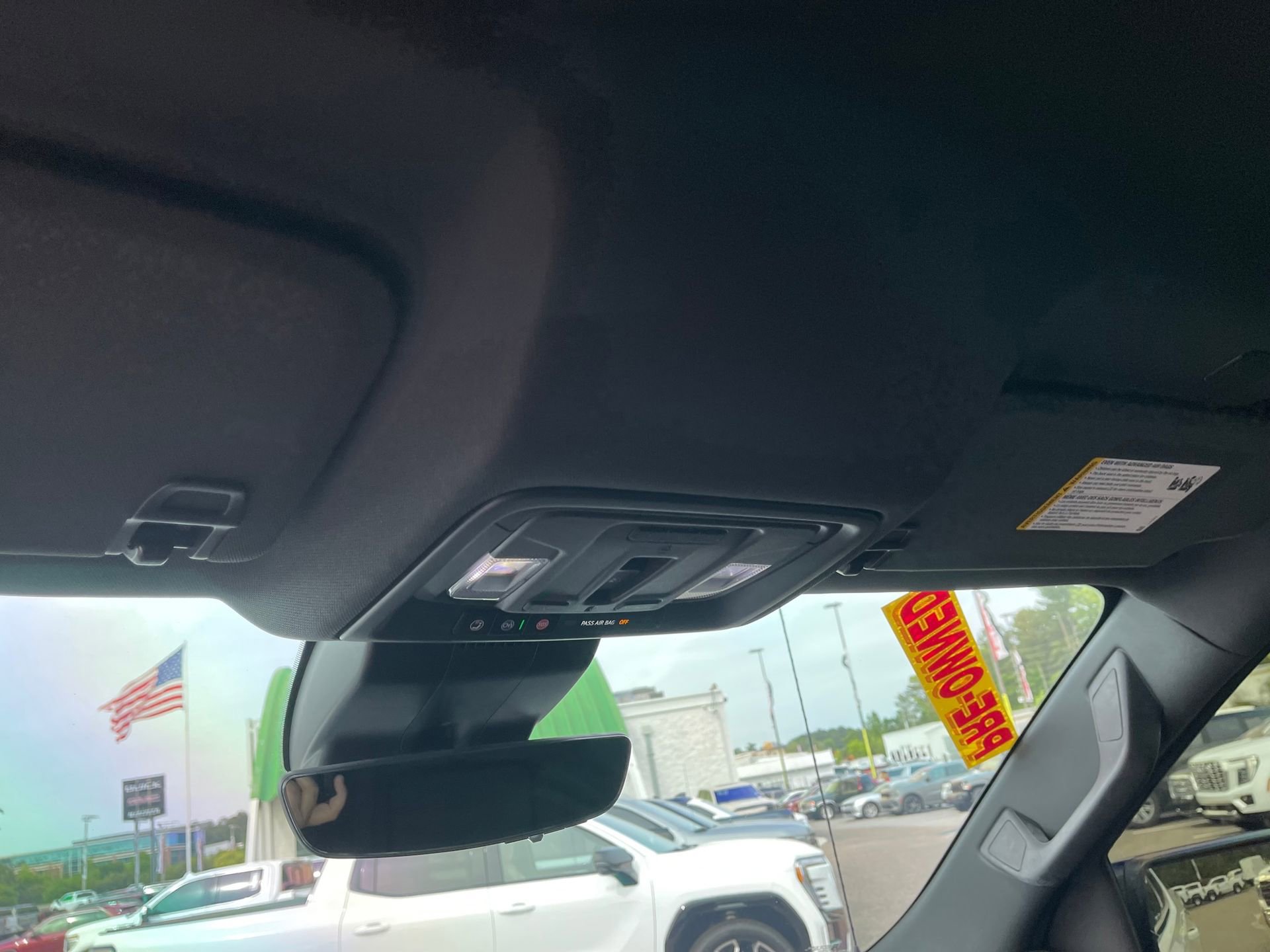 Used 2024 GMC Sierra 1500 AT4 w/ Technology Package image 19