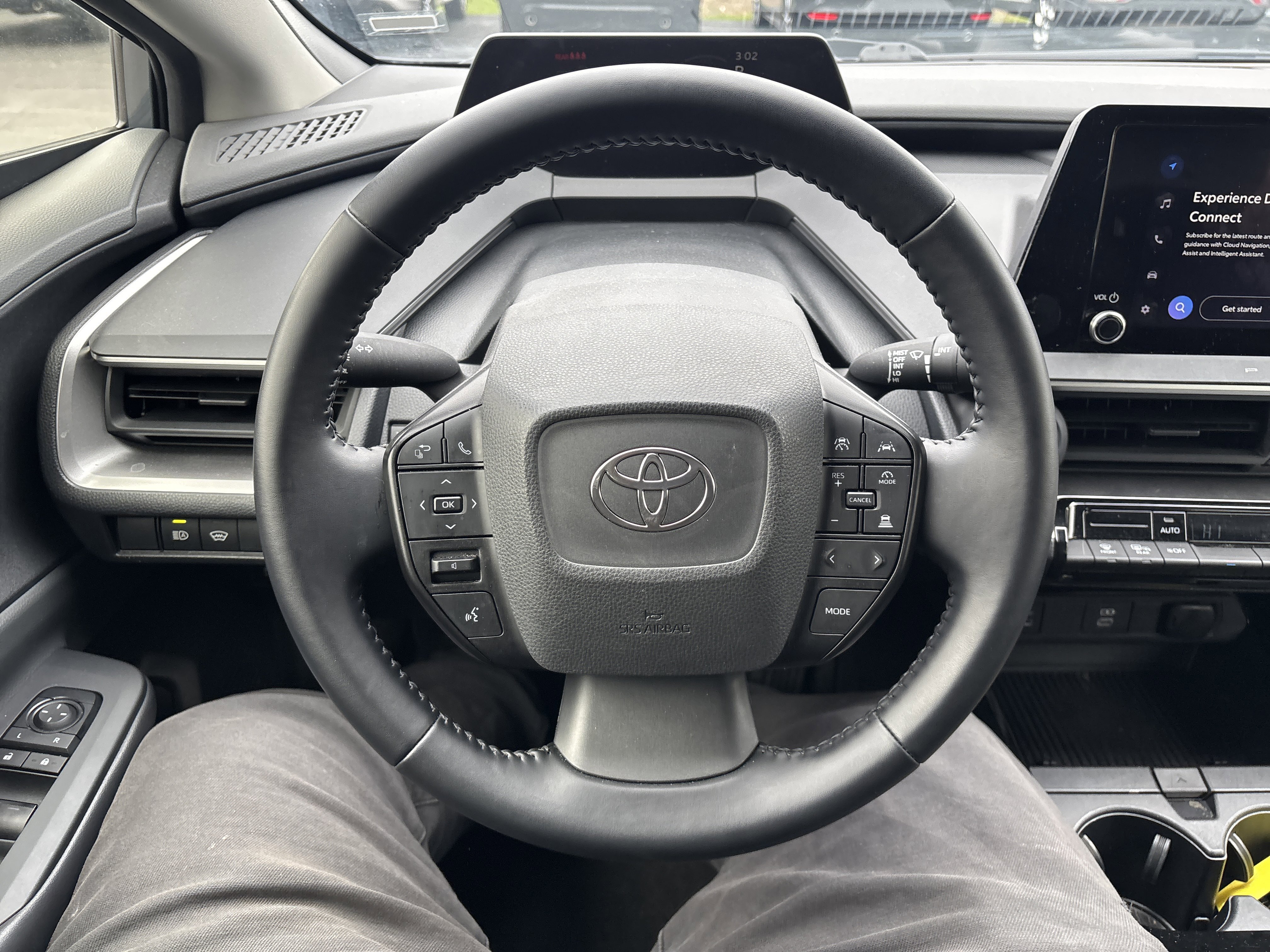 Used 2024 Toyota Prius LE image 18