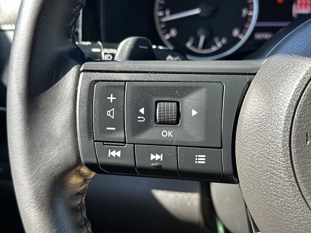 Used 2024 Nissan Pathfinder SV AWD/4WD image 21