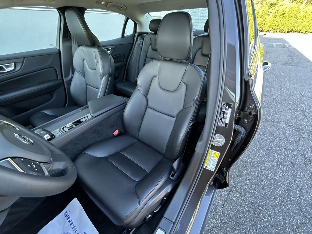 Used 2025 Volvo S60 B5 Core FWD image 15