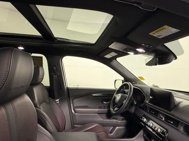 Used 2025 Honda Pilot Black Edition image 59