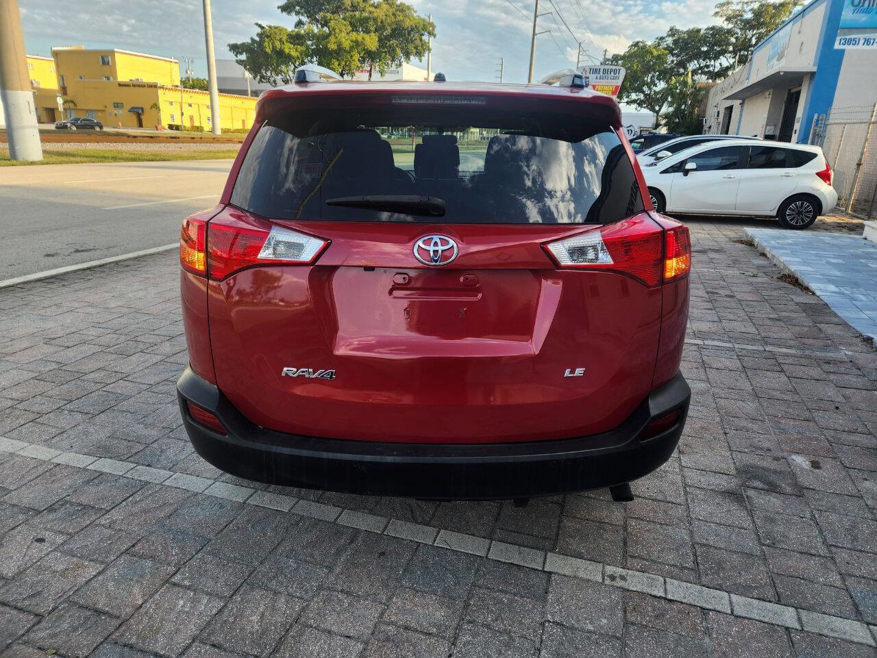 Used 2015 Toyota RAV4 LE FWD image 6