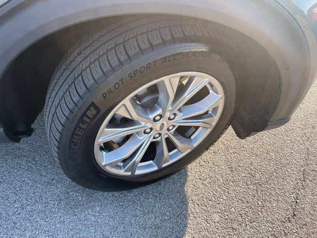 Used 2021 Ford Explorer XLT w/ Equipment Group 202A AWD/4WD image 18
