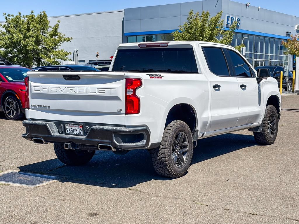 Used 2019 Chevrolet Silverado 1500 LT Trail Boss w/ Convenience Package AWD/4WD image 4
