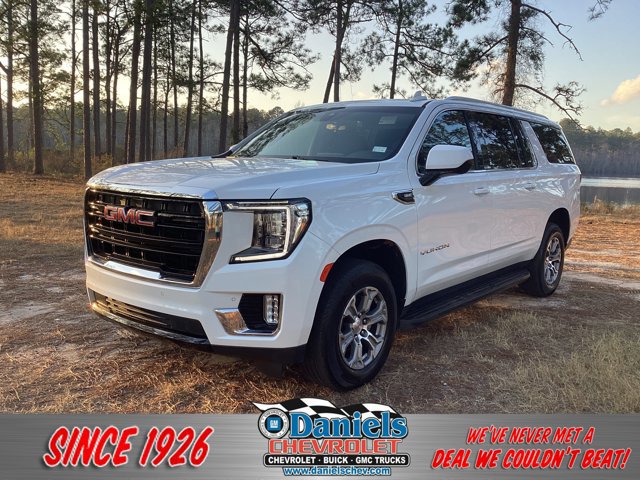 Used 2022 GMC Yukon XL SLE image 1