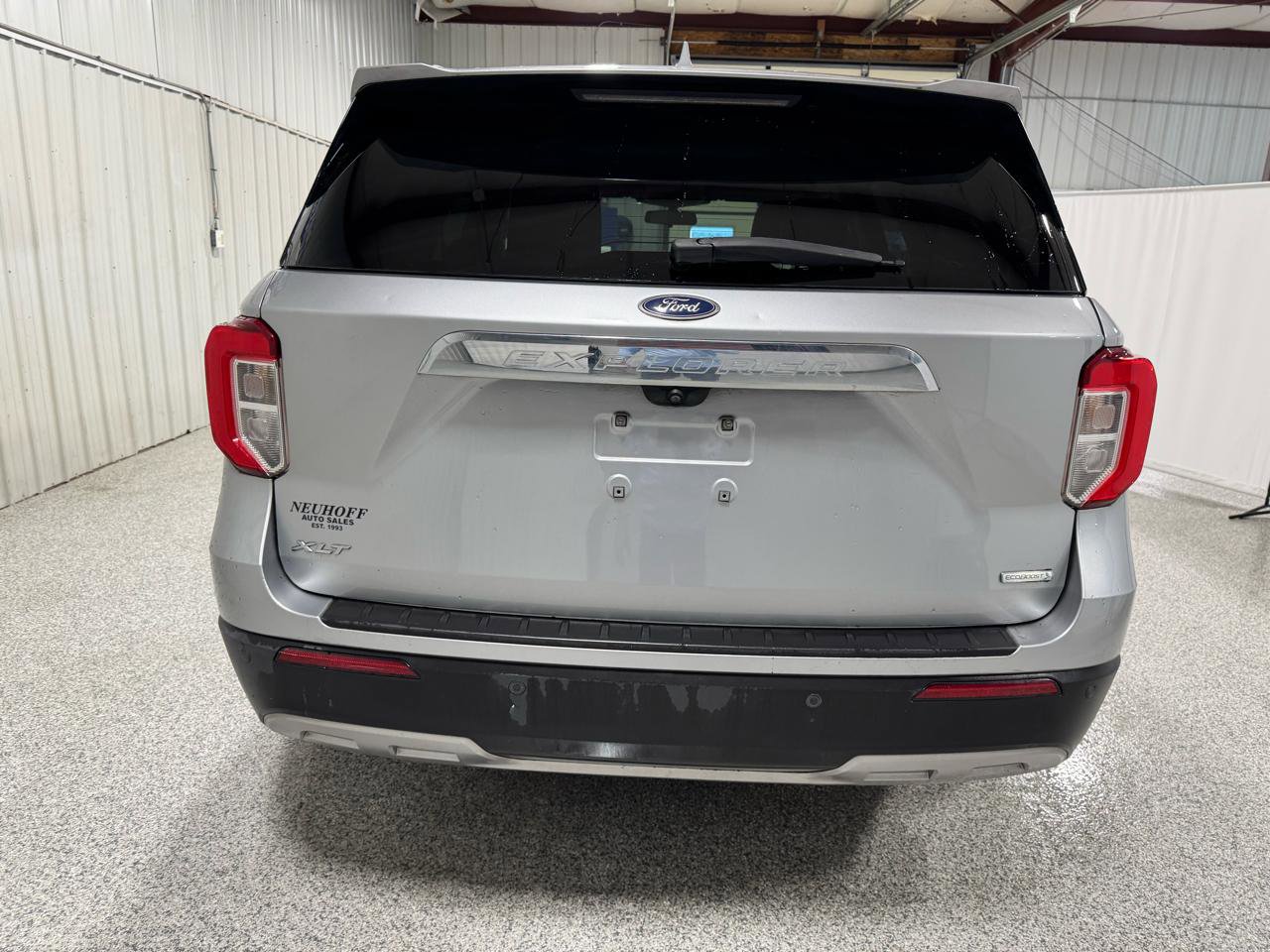 Used 2020 Ford Explorer XLT w/ Equipment Group 202A RWD image 4