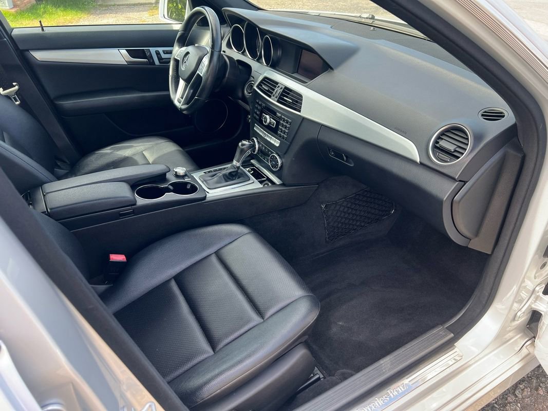 Used 2014 Mercedes-Benz C 300 4MATIC Sedan w/ Premium 1 Package image 10