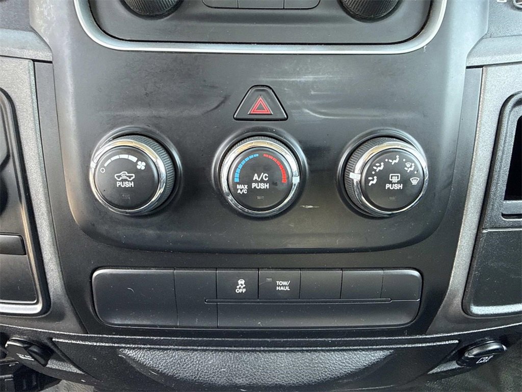 Used 2014 RAM 2500 Tradesman w/ Power & Remote Entry Group image 17