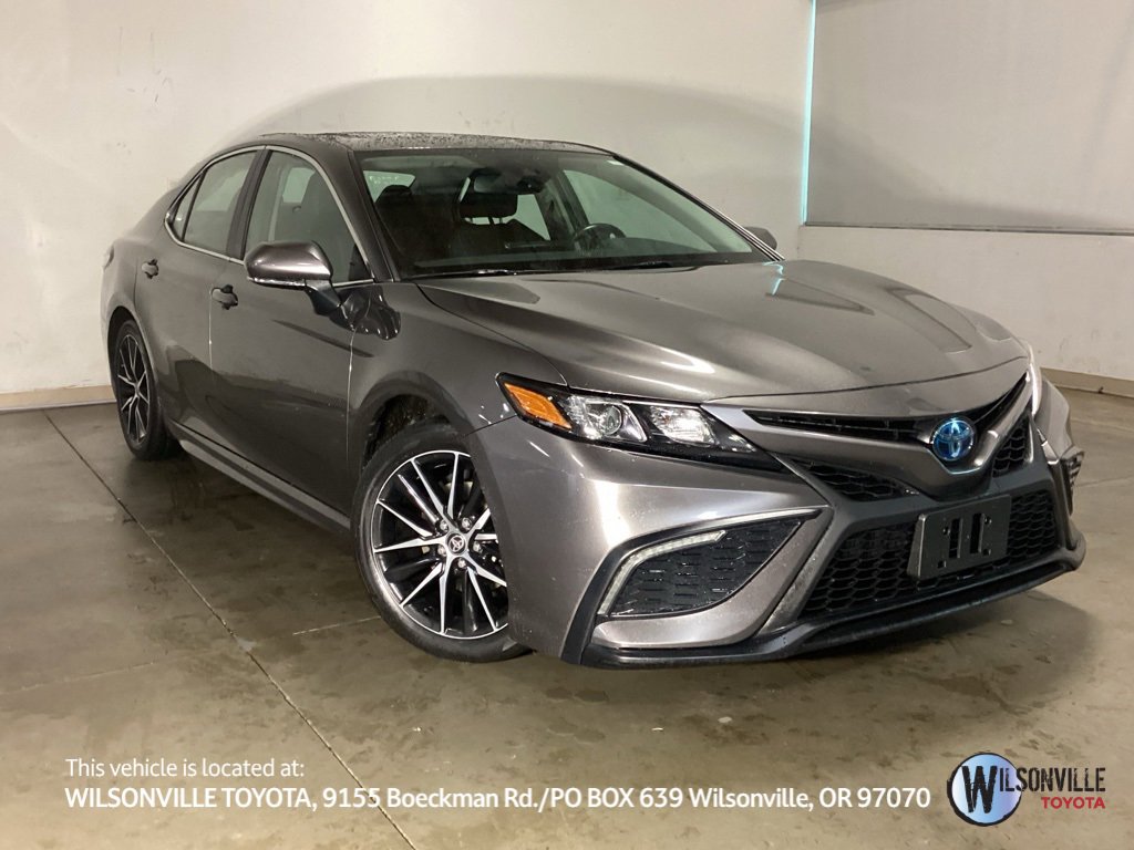 Certified 2024 Toyota Camry SE image 1