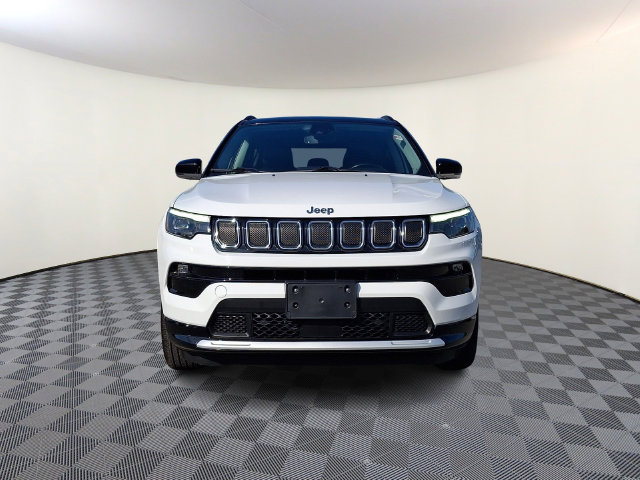 Used 2022 Jeep Compass Limited w/ Elite Group AWD/4WD image 2