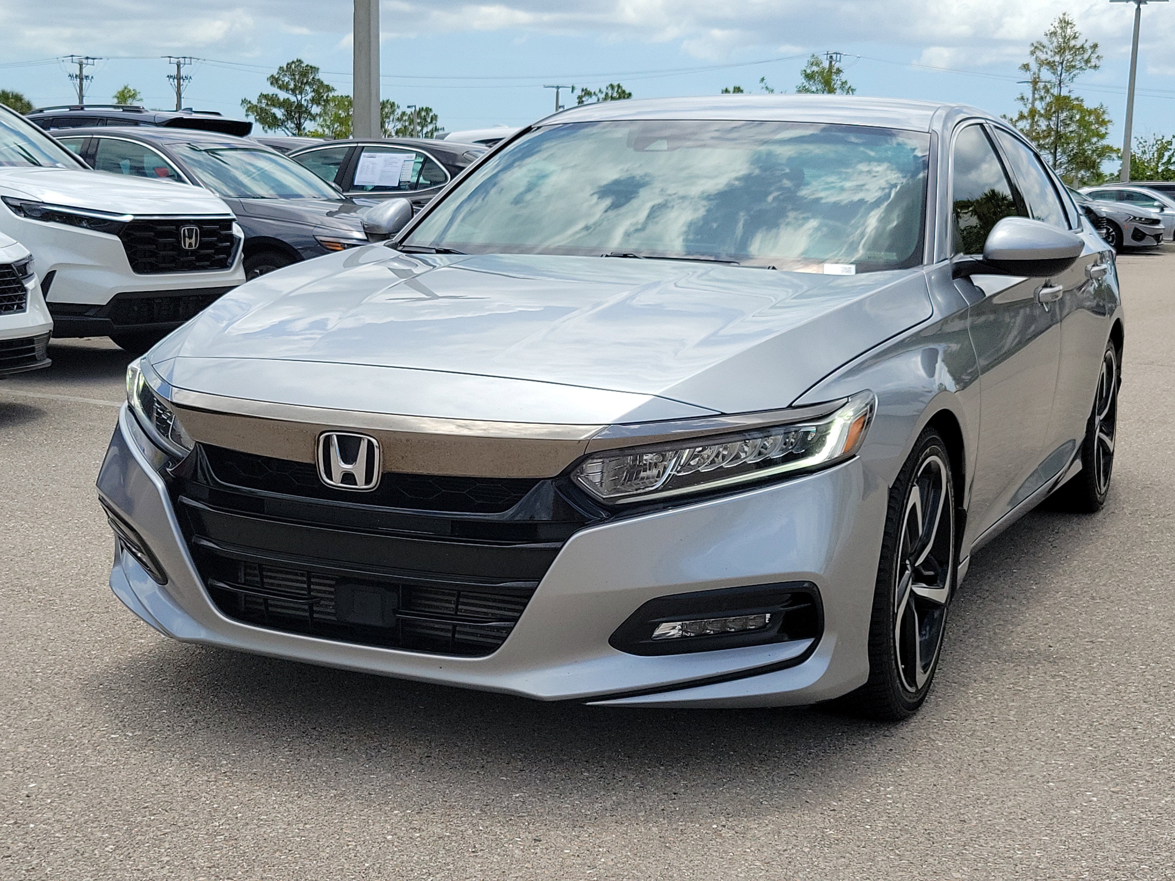 Used 2019 Honda Accord Sport image 3