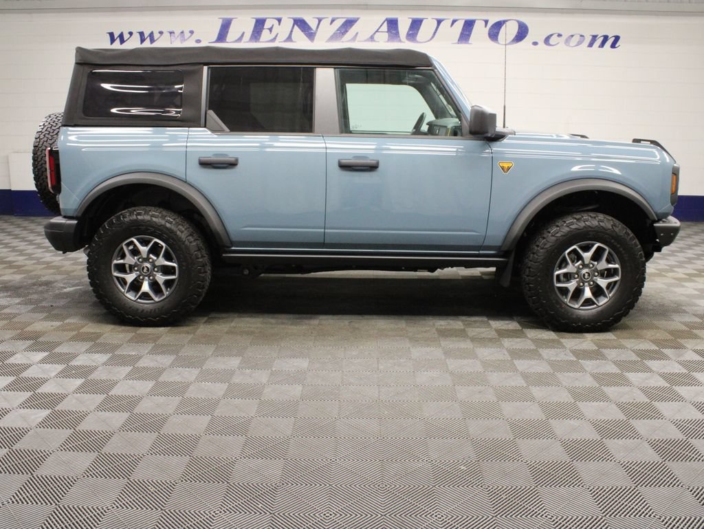 Used 2022 Ford Bronco Badlands AWD/4WD image 2